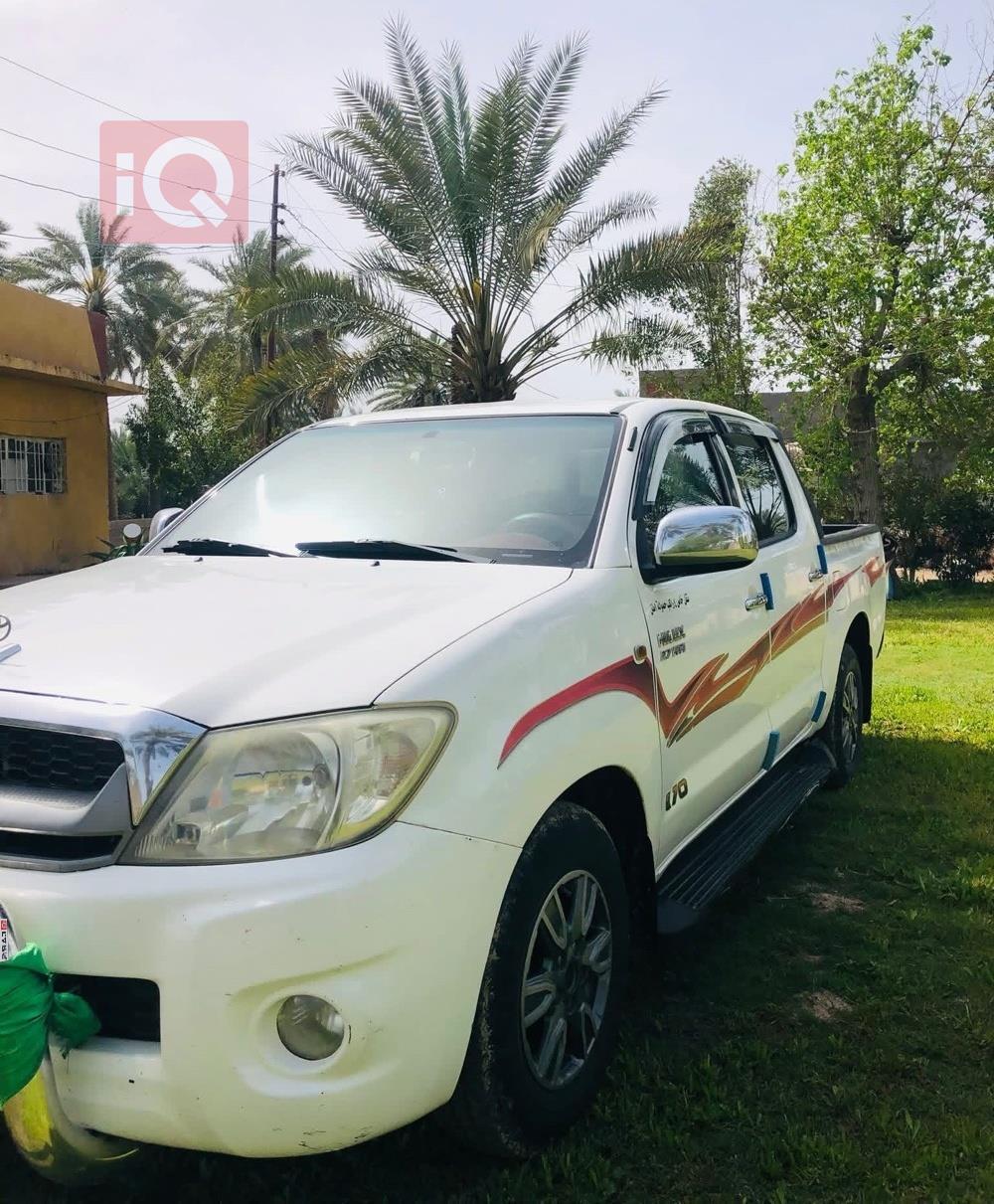 تويوتا هايلوكس